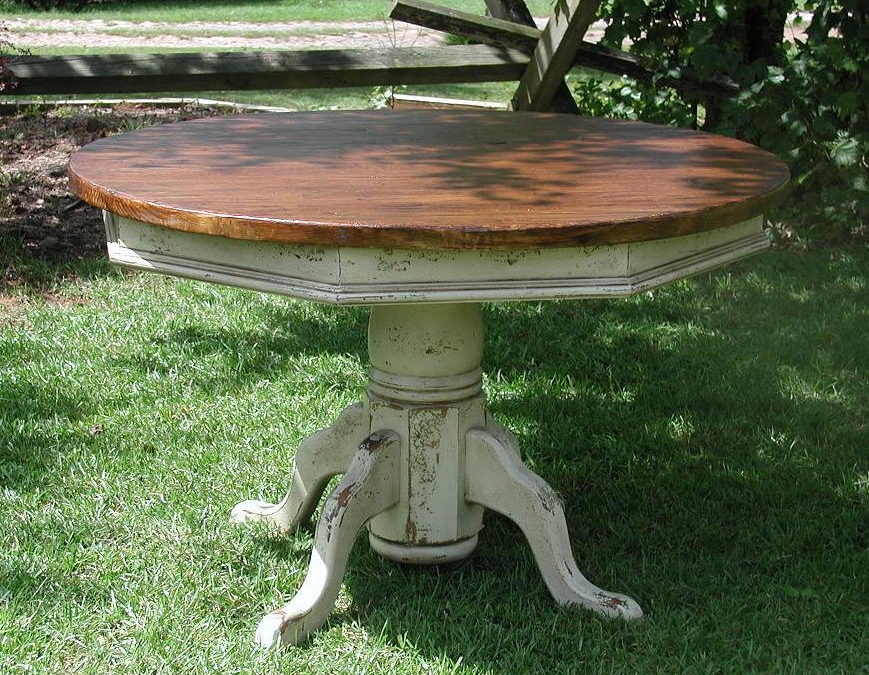 48" Round Chastain Pedestal Table