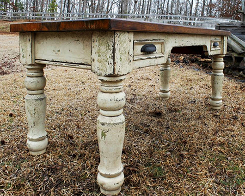 The Niagra Library Desk