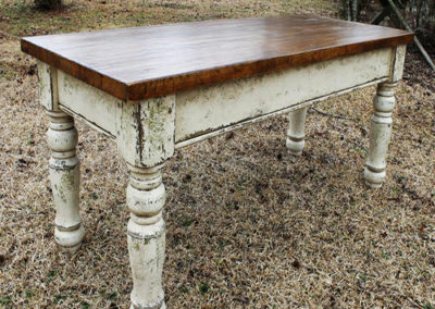 The Niagra Library Desk